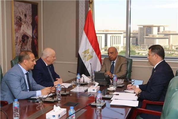 وزير الكهرباء يناقش مع روسأتوم مشروع الضبعة