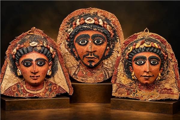 خماسية أقنعة الكارتوناج وتاريخها