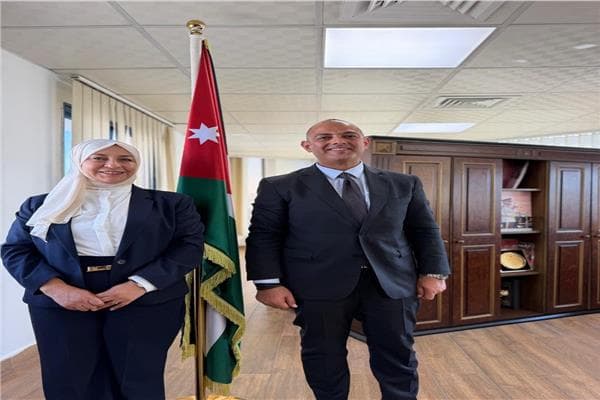 تطوير التعاون بين وكالتين أنباء