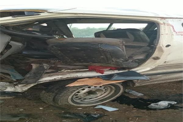 الميكروباص يتحول إلى حطام حديدي في حادث بالبحيرة