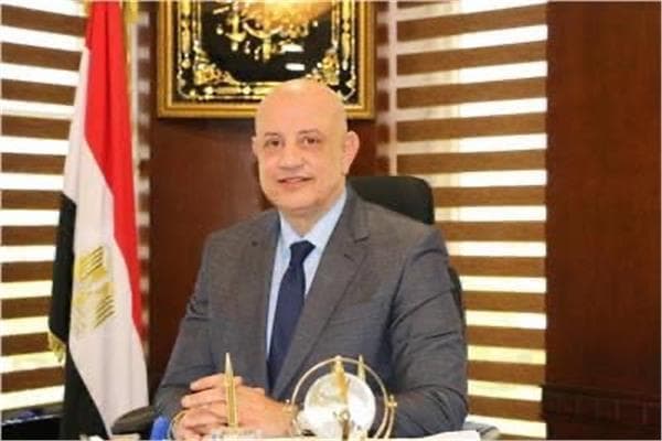 رئيس المطارات المصرية يعلن بناء مبنى جديد بسعة 5 ملايين بمطار العلمين