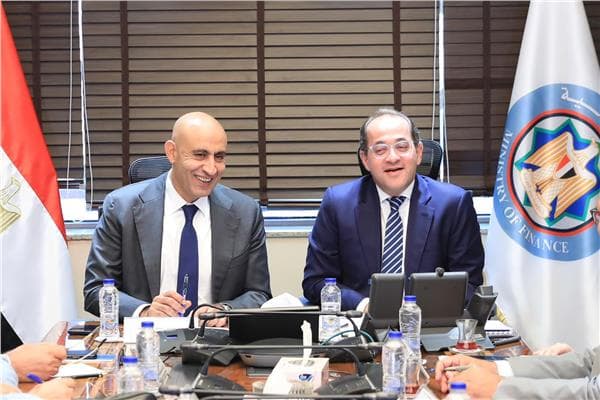 زيادة المرتبات للمعلمين في العام القادم