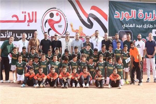 رئيس اتحاد اليد يثني على نجاح بطولتي النخبة بالمنصورة