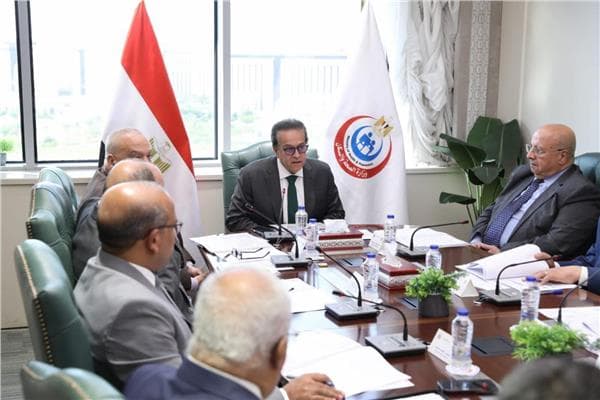 وزير الصحة يرأس اجتماع صندوق المخاطر الطبي