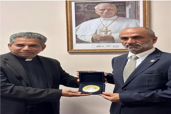 العالمي للتسامح والسلام يدعم حوار الأديان