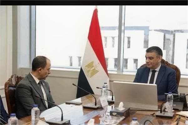 هيئة الشراء تبحث مع شركة صينية التعاون في التكنولوجيا الطبية