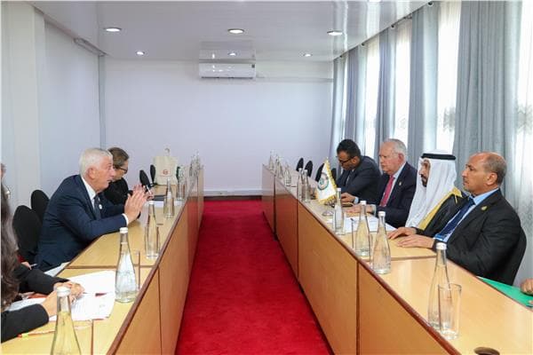 رئيس البرلمان العربي يشيد بدعم بريطانيا للقضية الفلسطينية