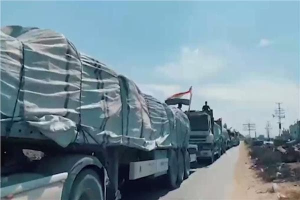 مصر ترسل أكبر قافلة مساعدات لغزة