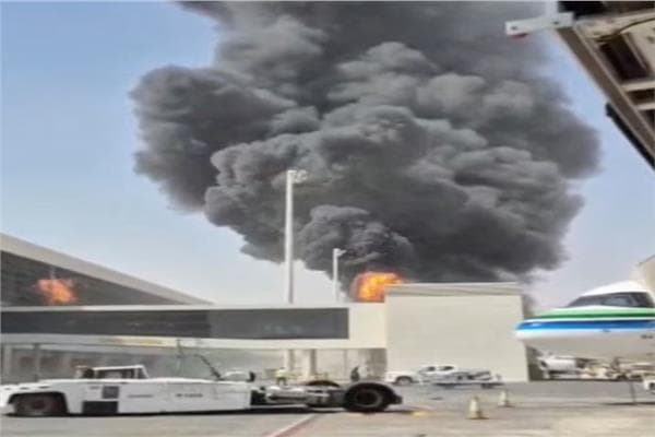 مقتل 3 سعوديين في هجمات حوثية على مطار الرياض