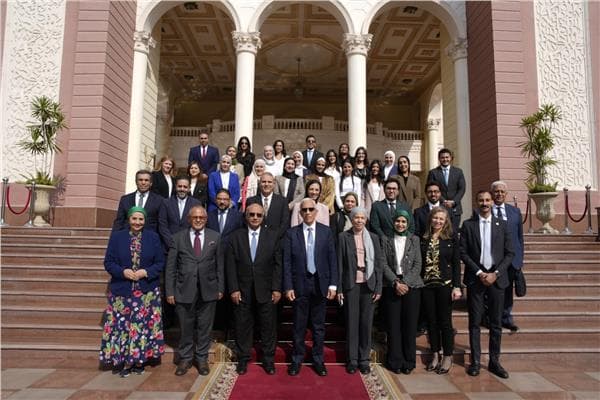 الجامعة البريطانية في مصر تنظم جلسة حول البرنامج الاقتصادي