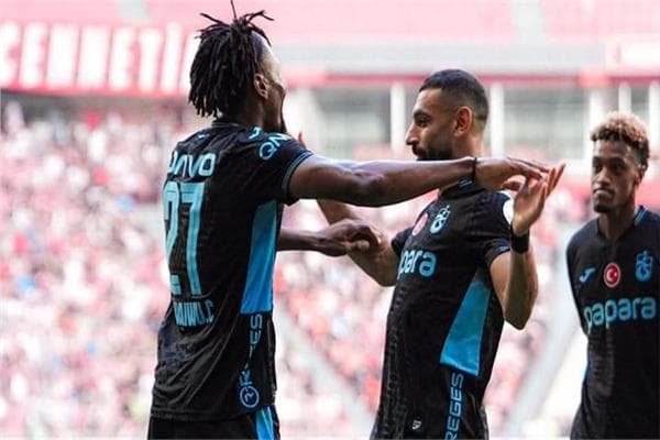 محمد صلاح يحتفل بعد هدفه ضد سامسون
