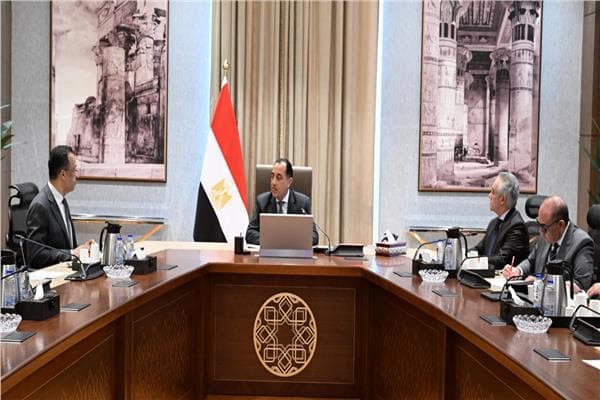 رئيس الوزراء يعرض محور مصر الرقمية في مؤتمر مصر 2026