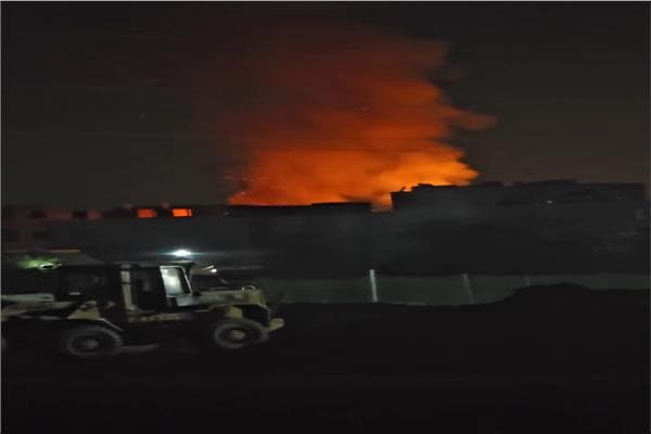 خطر حريق خشب بقليوب جهود إطفاء