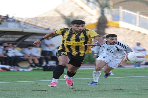 الشوط الأول ينتهي بالتعادل بين المقاولون وزد