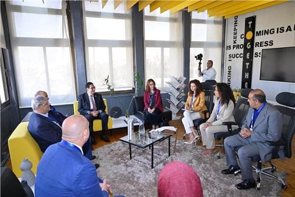 رئيس جامعة القاهرة يطلق ورشة حول التحول الذكي في الطاقة