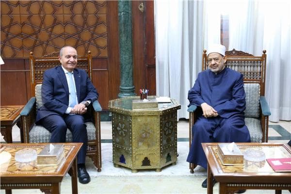 شيخ الأزهر يلتقي بالسفير الأردني لتعزيز التعاون
