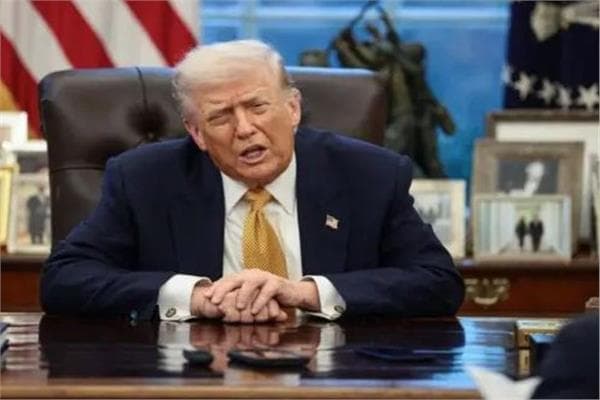 ترامب يعلن أن طهران طلبت التوقف عن الهجمات