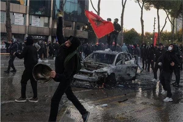 المفوضية الأوروبية تدين عنف احتجاجات طلابية في ألبانيا