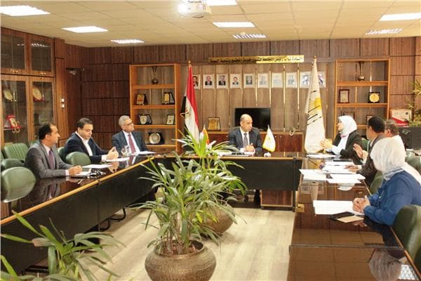 أسيوط تخطط لتطوير خدماتها