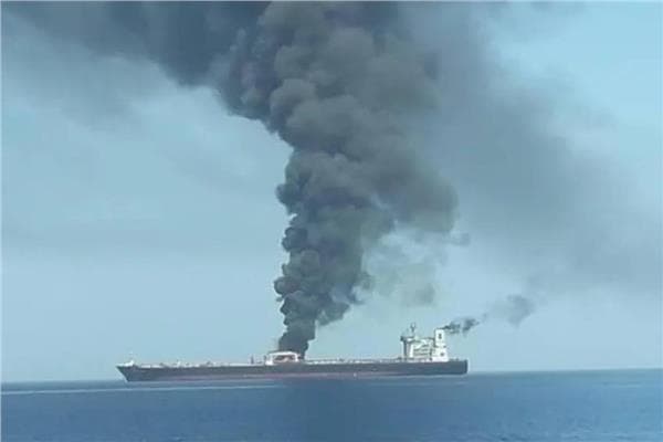 الحرس الثوري الإيراني يعرض إصابة سفن ويحذر واشنطن