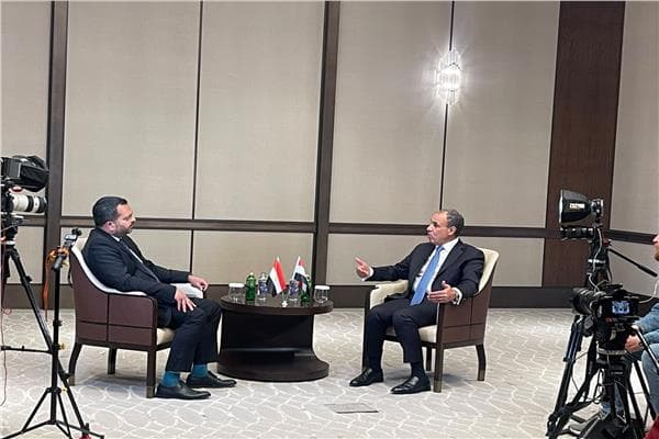 وزير الخارجية يدعو لتكثيف الجهود الدبلوماسية لمنع توسع الصراع