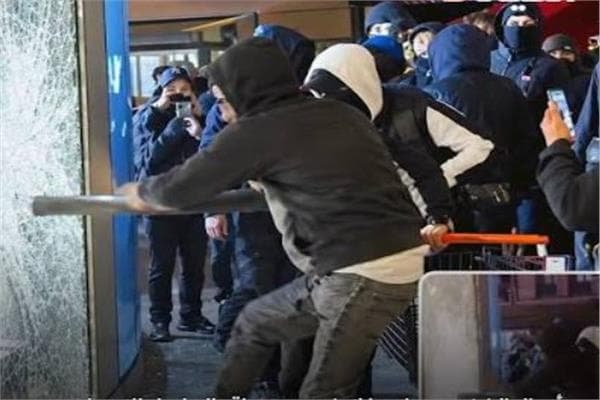 سطو فاشل يروّج لزجاج صيني