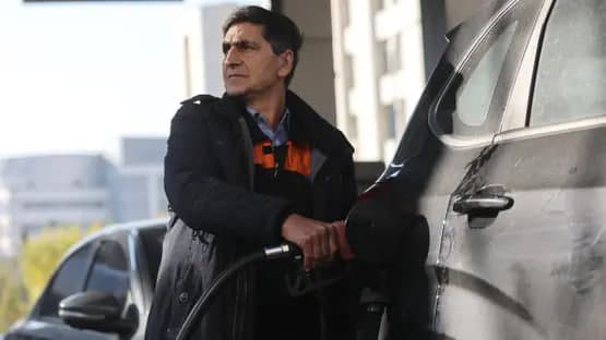 Iran raises gasoline to 100,000 riyals per liter