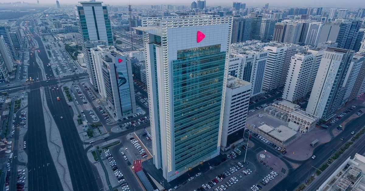 أرباح أبوظبي التجاري ترتفع 28% في النصف الأول