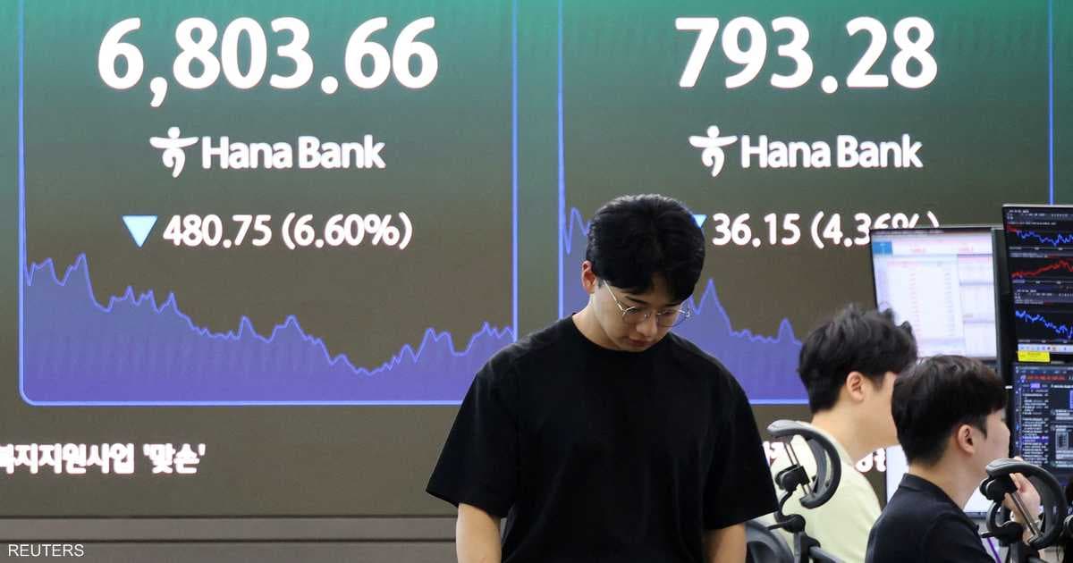 China Screens Chip Firms as Korea Suspends Trading