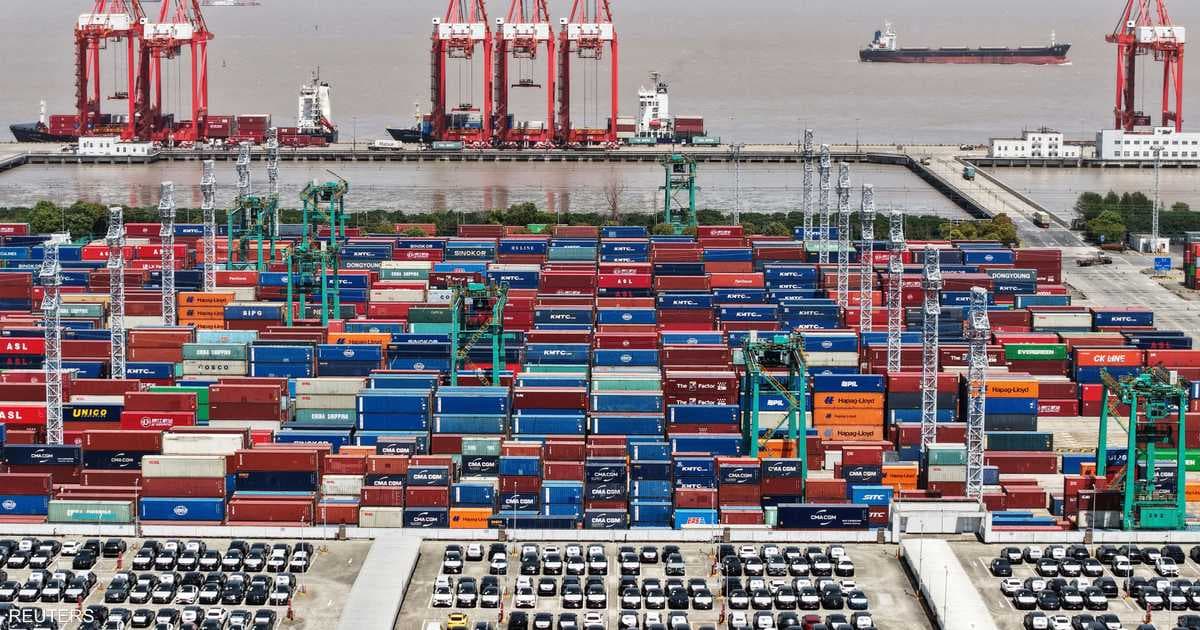China's August exports up 25 percent