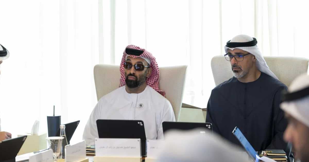 طحنون بن زايد يركز على مستقبل الذكاء الاصطناعي