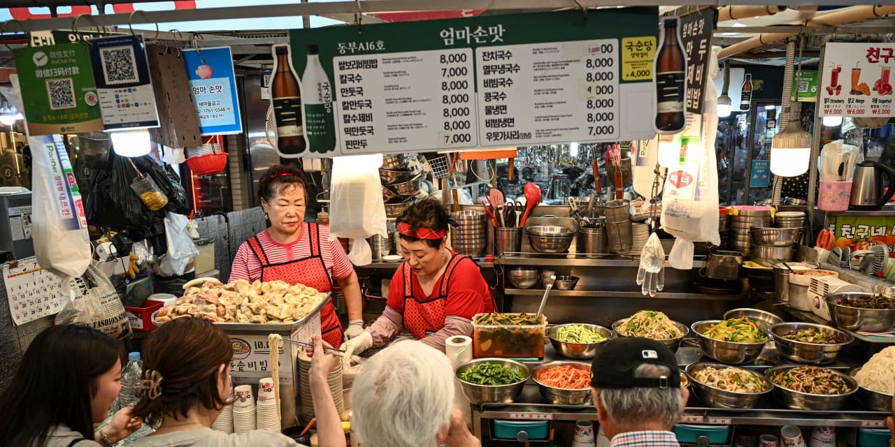 South Korea's inflation exceeds 3 percent
