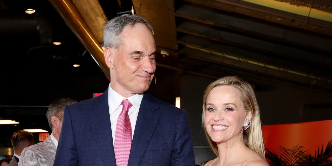 This Summer's Top Arm Candy is a Private Equity Boyfriend