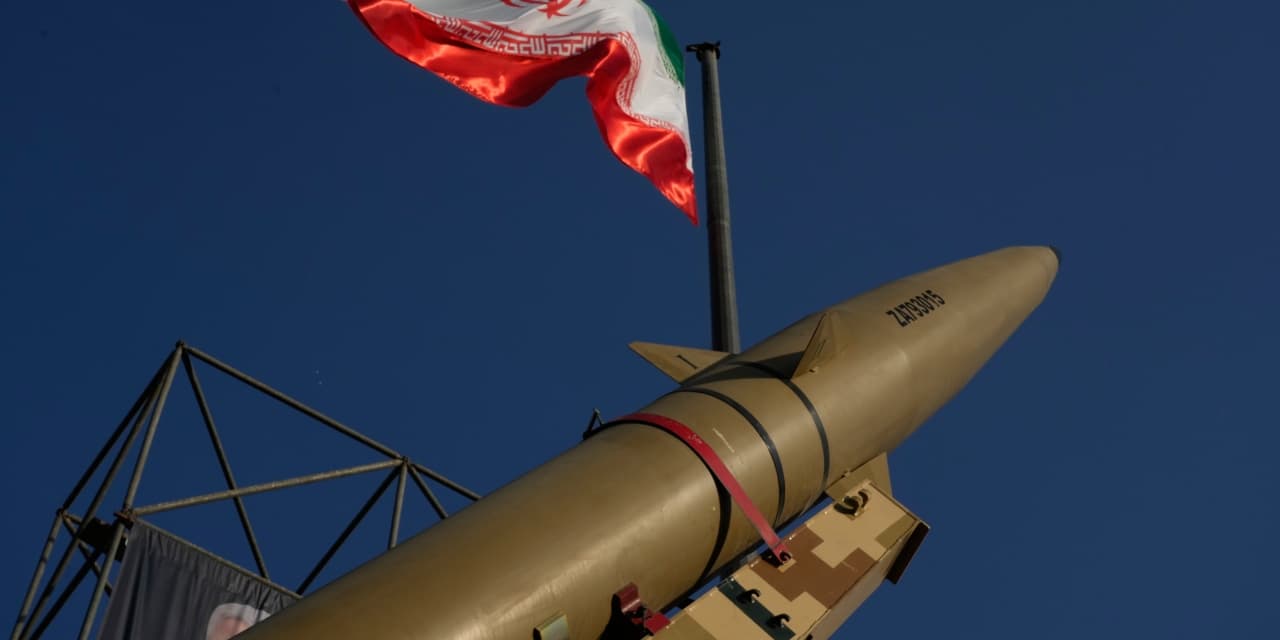 Iran Reinforces Nuclear Sites and Mobilizes Support