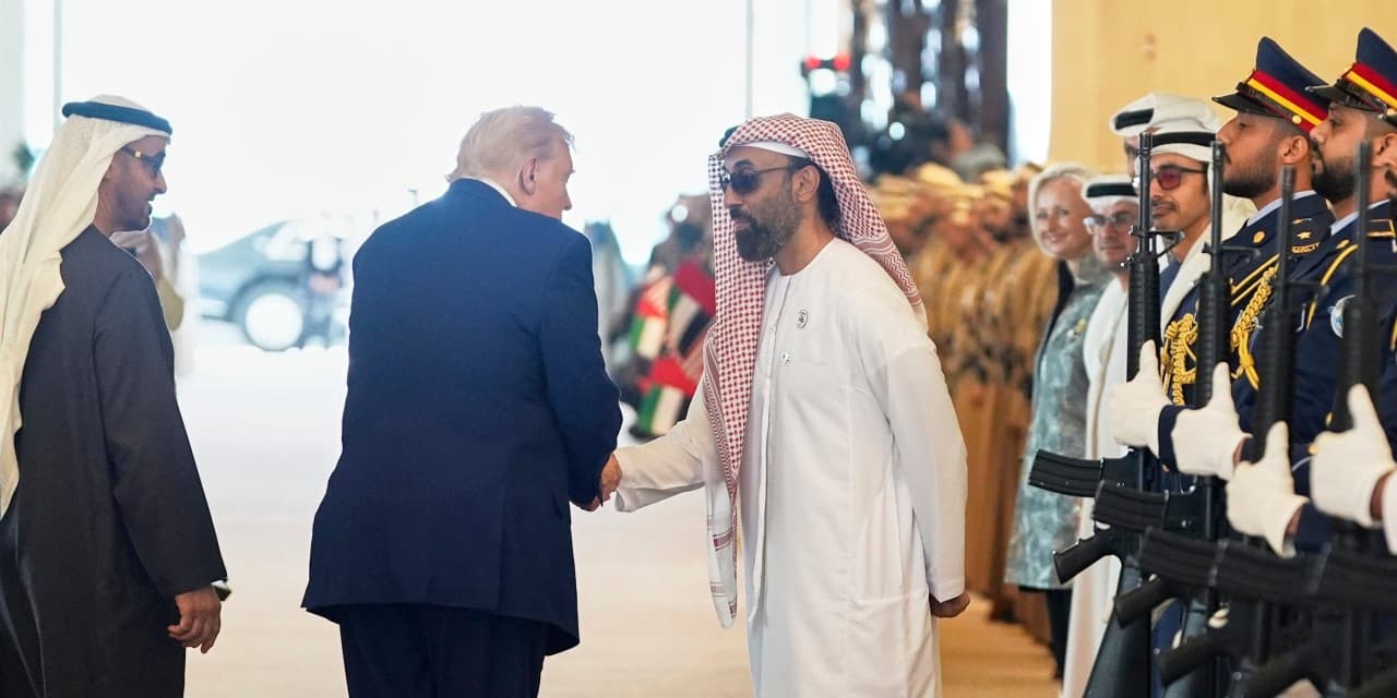 بنك ترامب الجديد للعملات الرقمية يدعمه شيخ أبوظبي