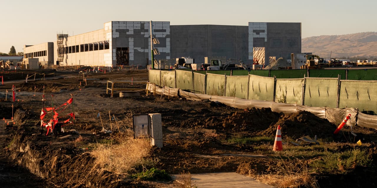 Amazon's Hidden Data Center in California