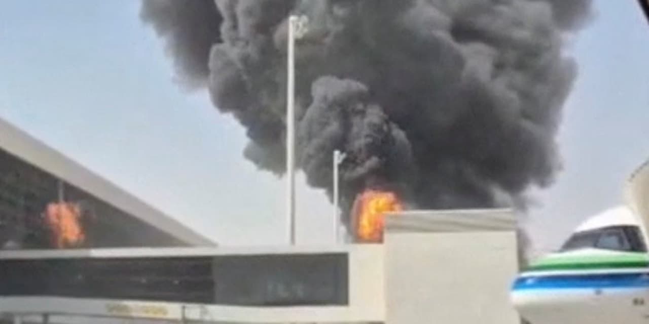 Riyadh Airport Closed Amid Houthi Attack