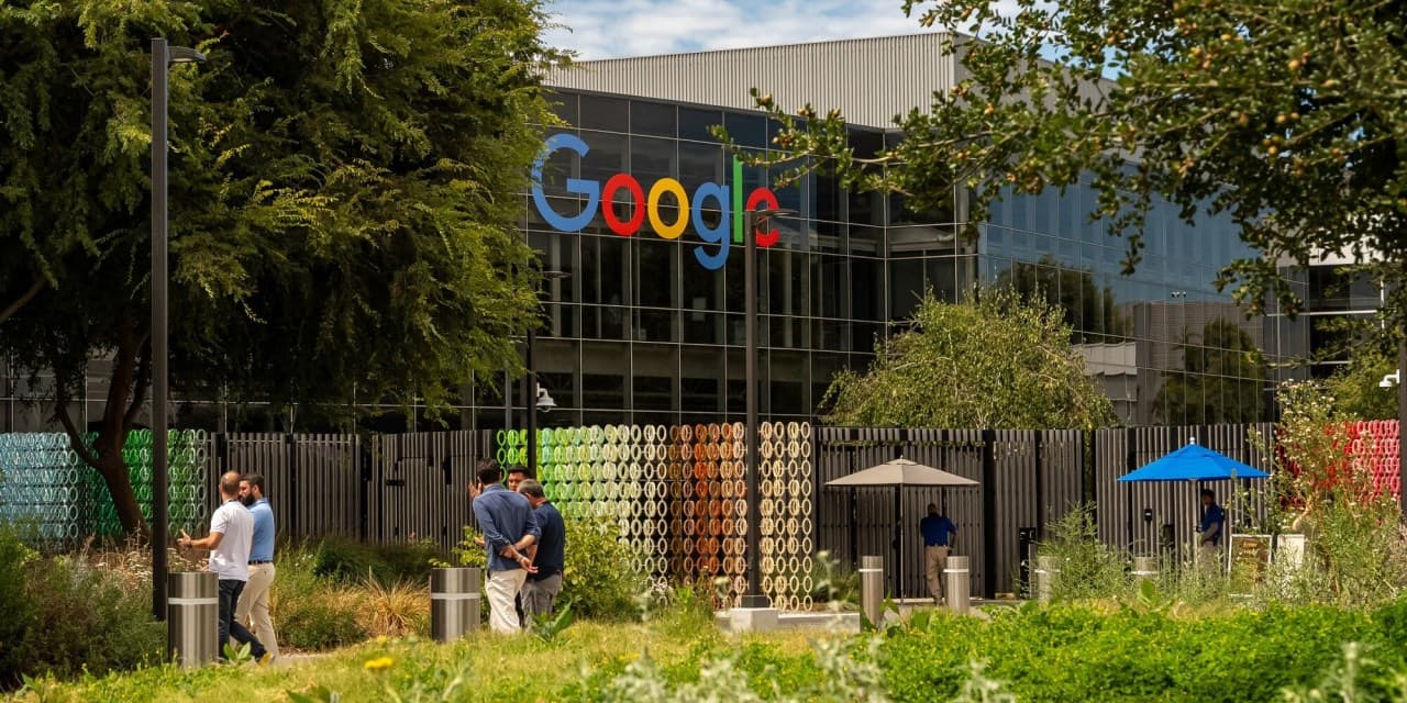 Big Tech’s Earnings Boosted by Peers