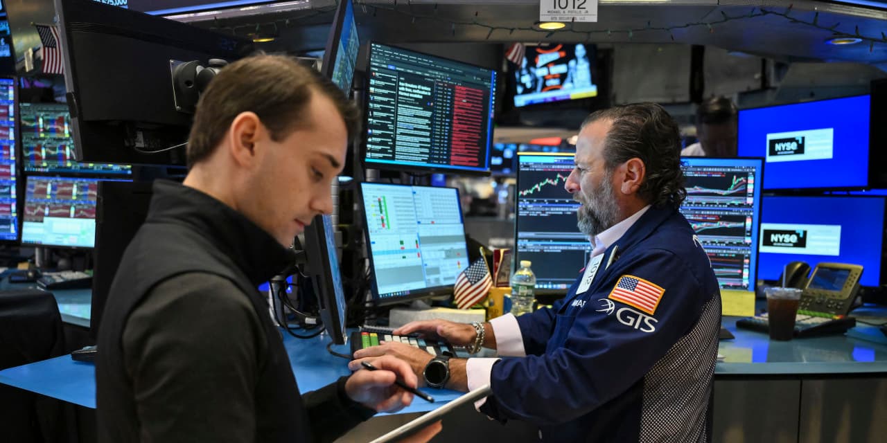 US stocks mostly rise amid AI credit easing