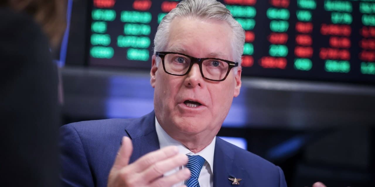 Delta CEO Discusses Starlink, Luxury Travel and Fuel Costs