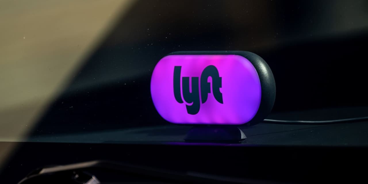 Lyft's bookings rise but growth to slow