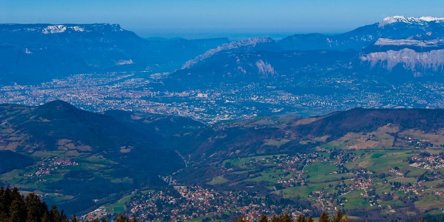 Isère: 5 killed in tourist plane crash