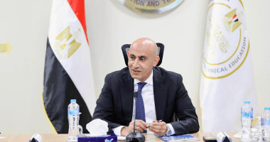 وزير التعليم يعيد تنظيم المدارس الخاصة