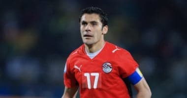الصقر يتفوق على الأساطير في قائمة أفضل 15 لاعبًا دوليًا