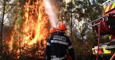 حرائق الجزائر.. إطفاء 110 حرائق وتواصل 64‎
