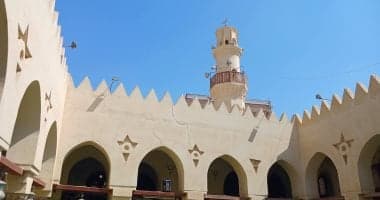 مسجد الحسن بن صالح بالبهنسا يتواصل مع الحضارة الإسلامية في المنيا