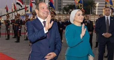 السيدة انتصار السيسي ترحب بالرئيس الصيني وقرينته