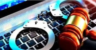 عاطل ينتحل شخصية فتاة للاحتيال بالجيزة