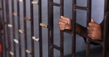 7 خطوات لحماية حقك في قضية سب على واتساب