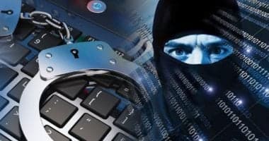 الداخلية تعاقب عصابات الاحتيال الإلكتروني